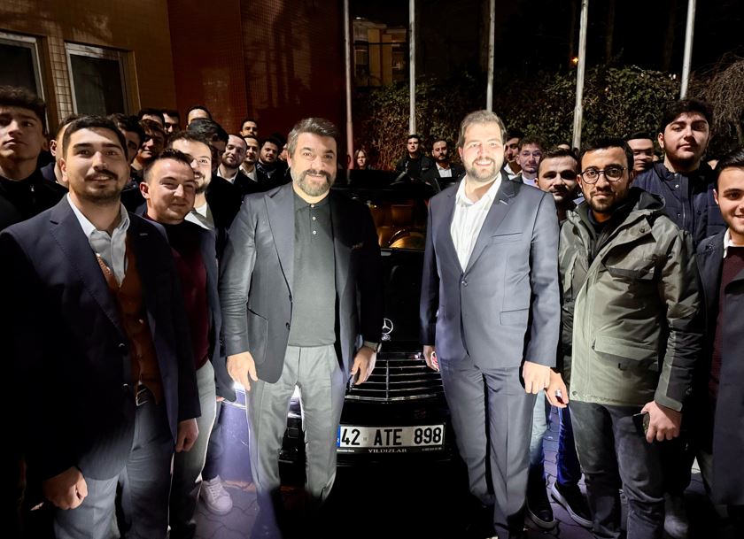 ORHAN GENCEBAY’IN UNUTULMAZ ARACIYLA ERBAKAN MALKOÇ’A BÜYÜK SÜRPRİZ