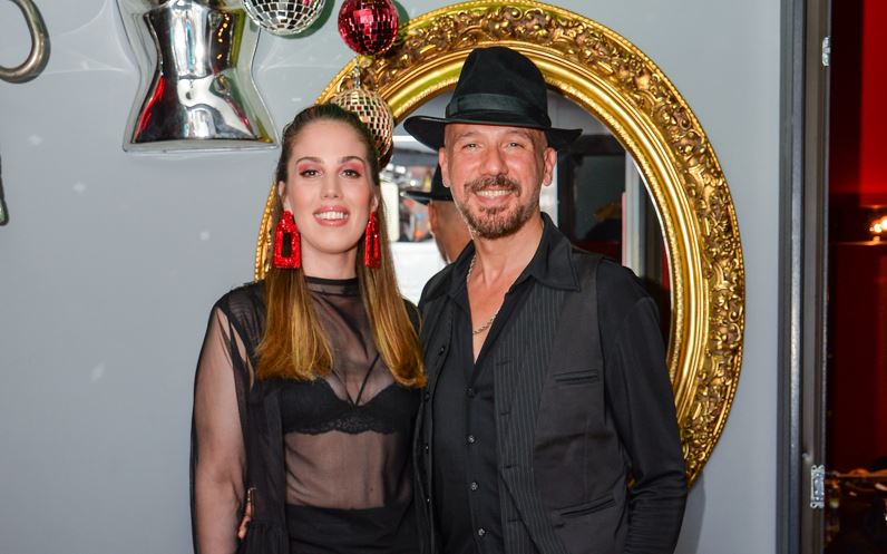 Müzik Aşkları Sahneye Taşındı! Alex ve Seda Yüksel’den Nefes Kesen Performans!”