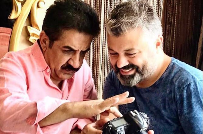 Ünlü fotoğrafçı Ali Eşitmez babasını kaybetti