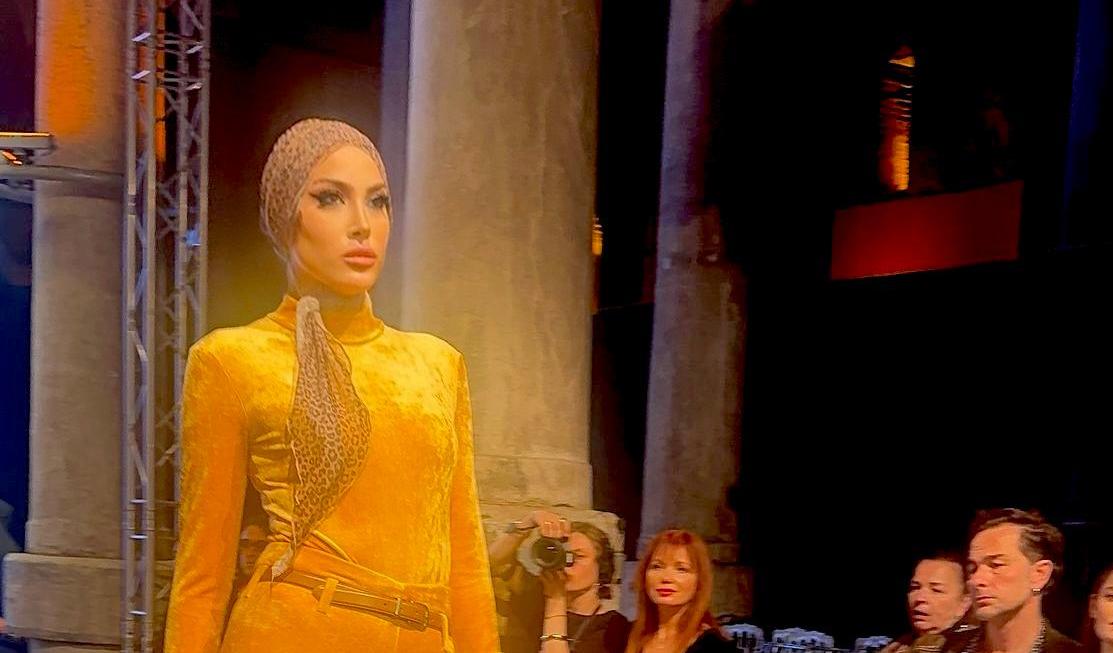 Yağmur Türkmenoğlu İstanbul Fashion Battle Defilesinde Göz Doldurdu