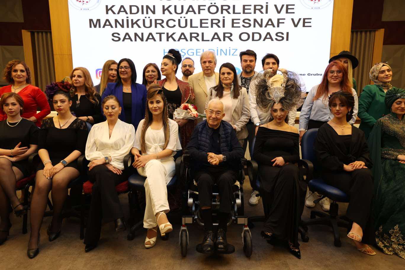 ŞAHSENEM’DEN KUAFÖRLERE VE GÜZELLİK SEKTÖRÜNE TAM DESTEK