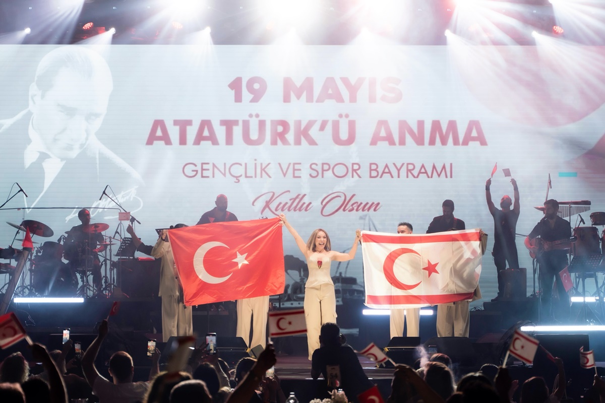 Ziynet Sali’den Kıbrıs’ta Coşkulu Bayram Kutlaması