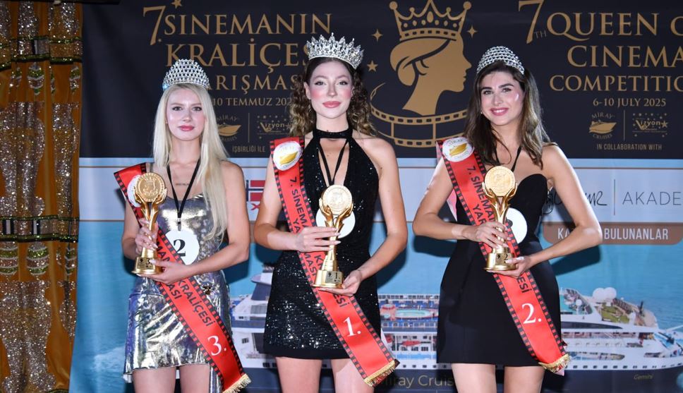 7.Sinemanın Kraliçesi Yarışması’nda bu yıl kraliçe unvanına 20 yaşındaki üniversite öğrencisi Ecrin Saygın layık görüldü.