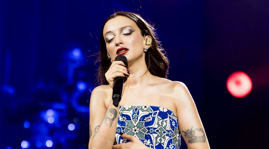 HARBİYE’DE MELİKE ŞAHİN REKORU: İKİ GECE ÜST ÜSTE GERÇEKLEŞEN KONSERLERİN TÜM BİLETLERİ TÜKENDİ