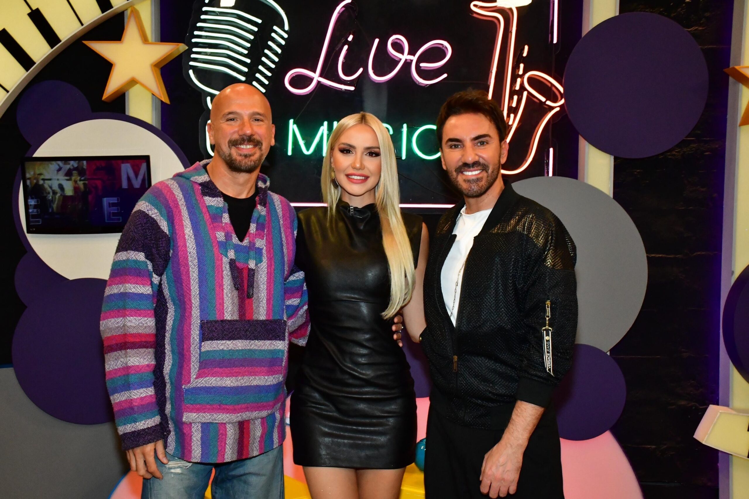 Magazin ve Müzik Tek Adreste : 50Fifty