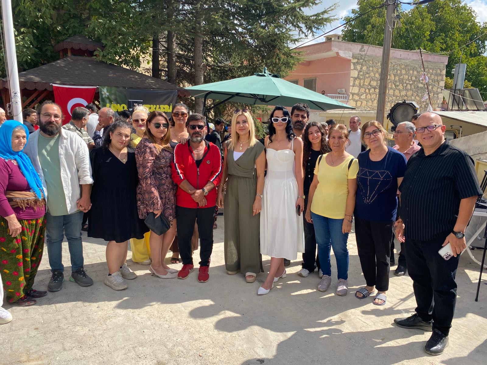 ZİYARETÇİLER FİLM TADINDA BİR GÜN YAŞADI