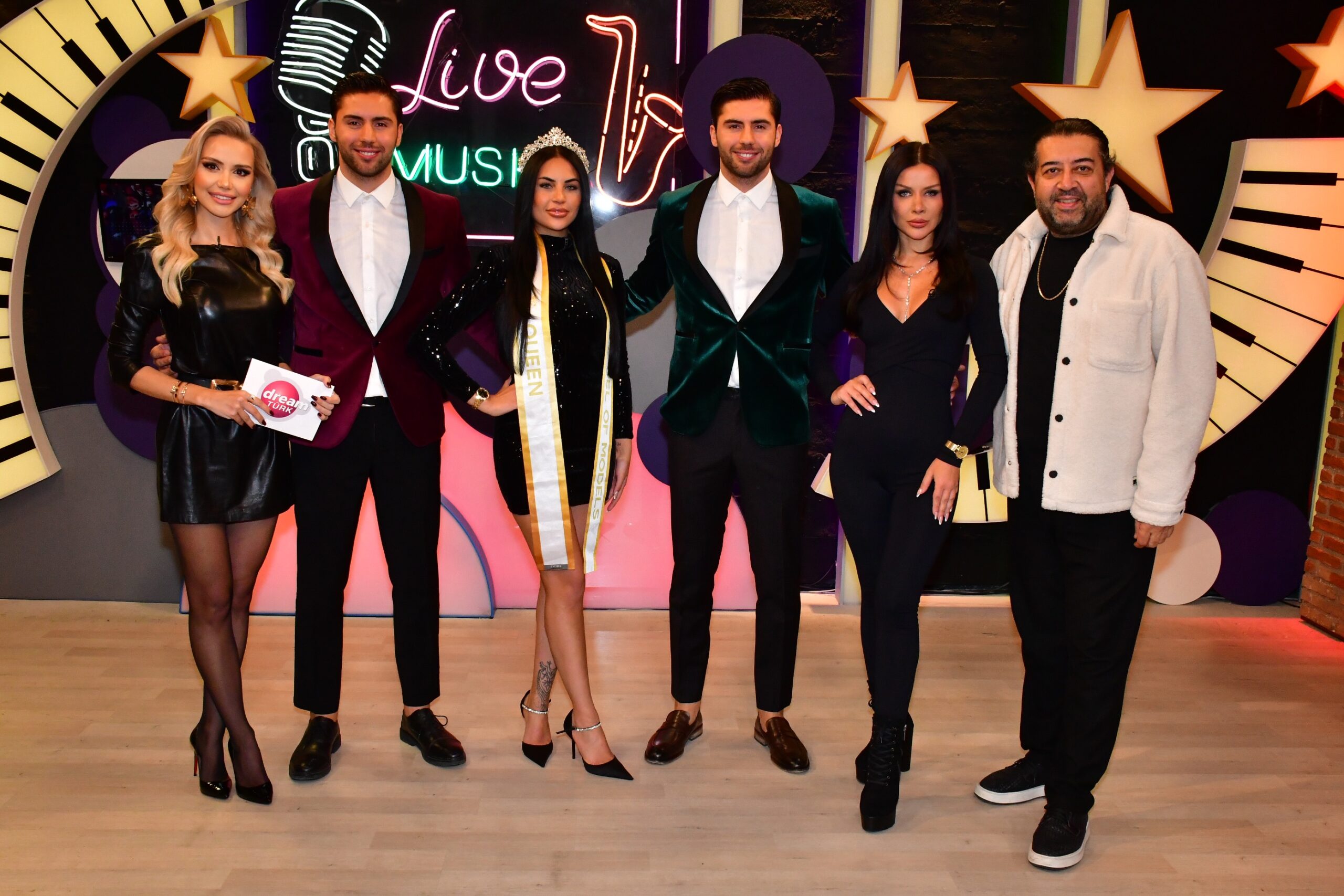 50Fifty’den Renkli ve Dolu Dolu Bir Hafta  Modeller 50fifty’de