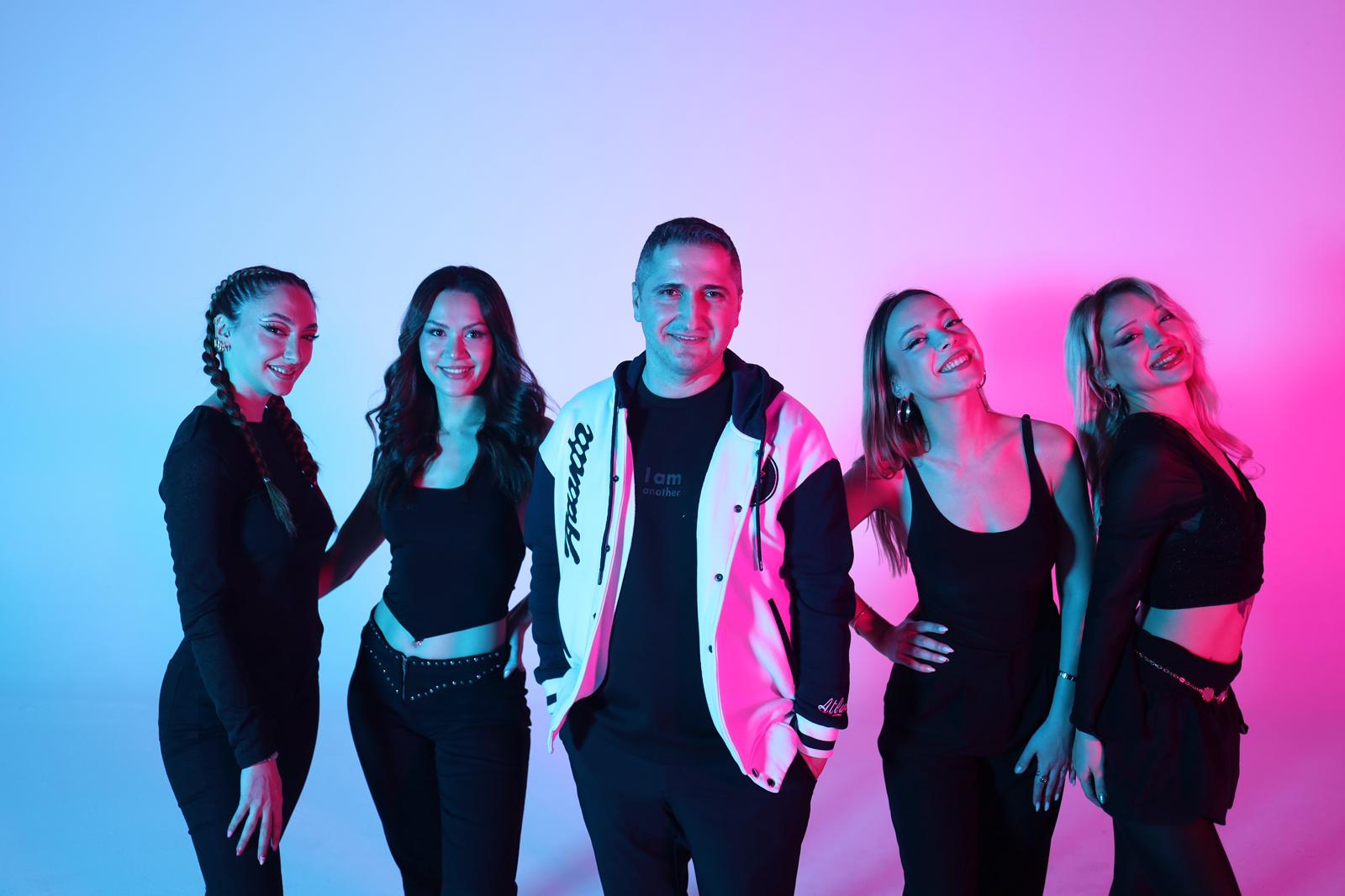 ARTIK KİMSE AŞKIN KÖLESİ DEĞİL!