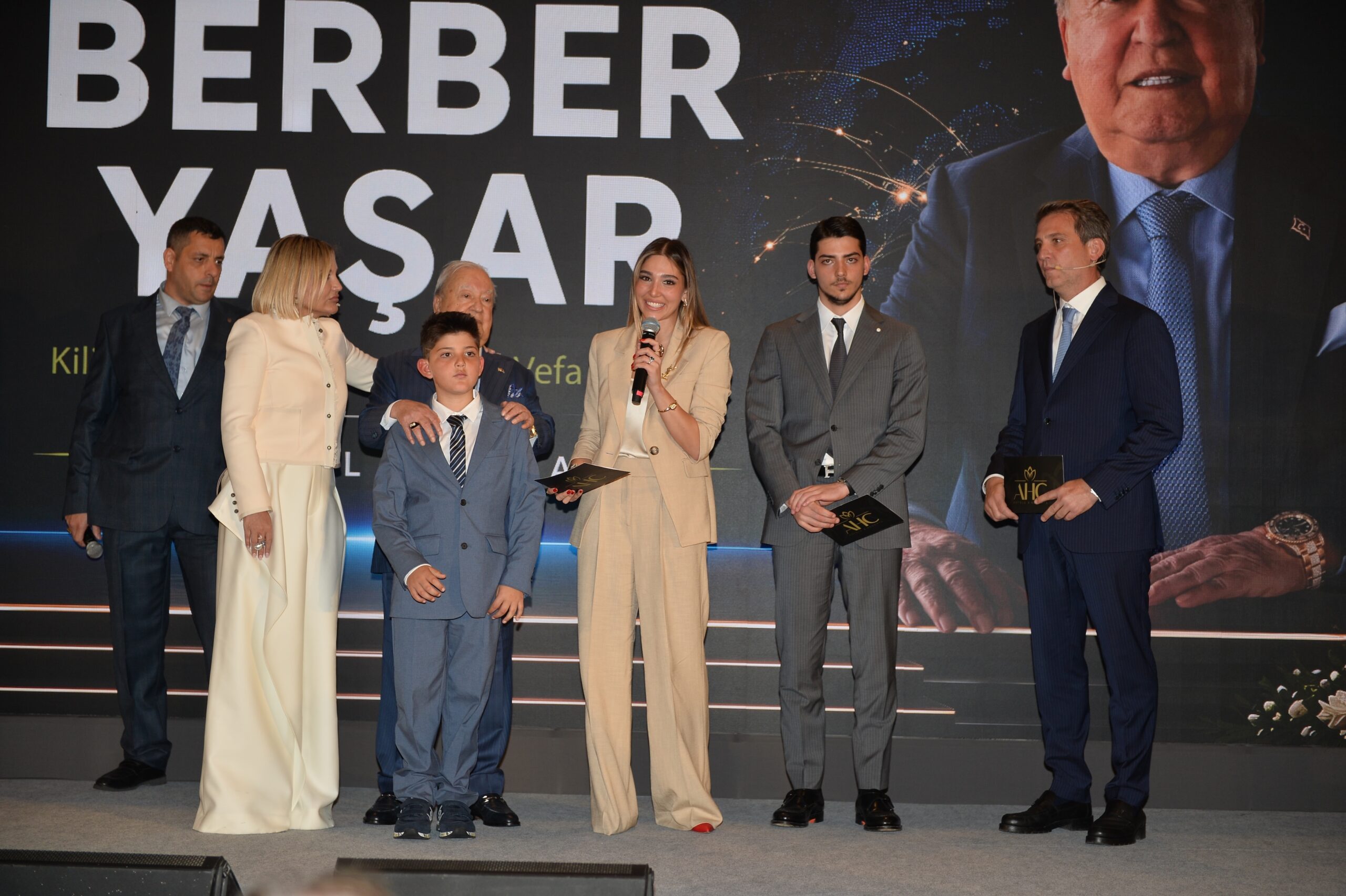 Boğaz’da İlham Veren Bir Gece   “Berber Yaşar” Okuyucuyla Buluştu